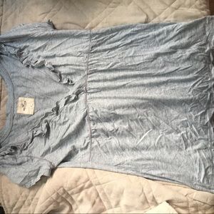 Grey V-Neck Hollister shirt sleeve shirt