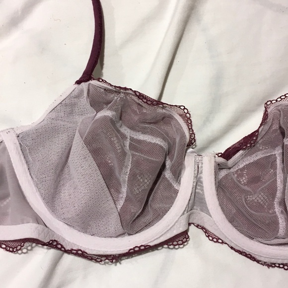 Victoria's Secret Unlined Bra - Picture 2 of 3