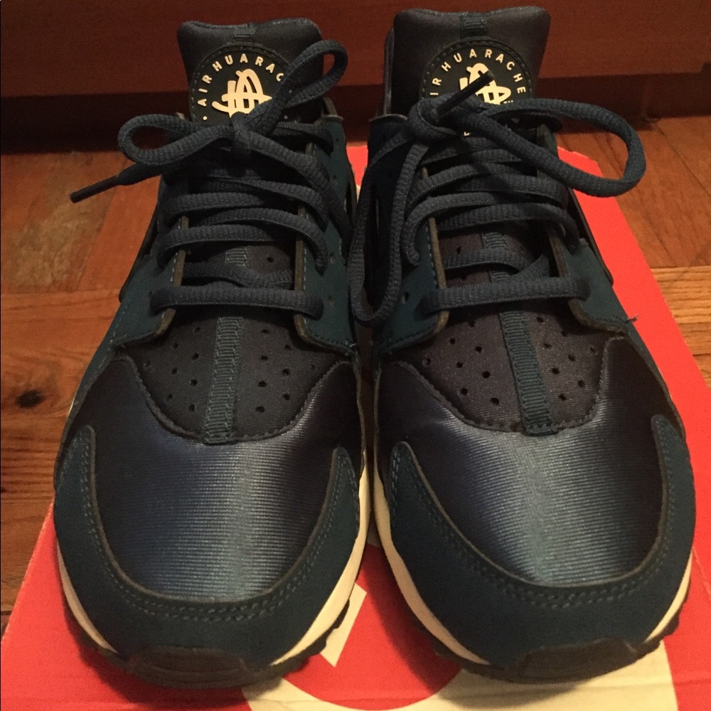 Womens huaraches size 9