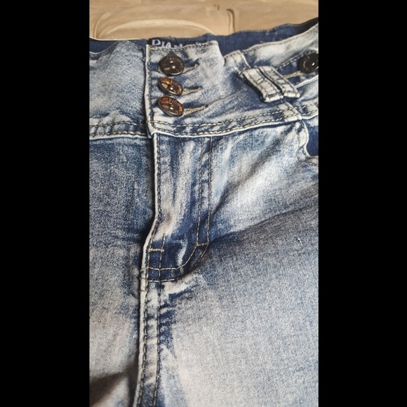 Brazilian Butt Lifting High Waisted Jean Shorts - Picture 3 of 4