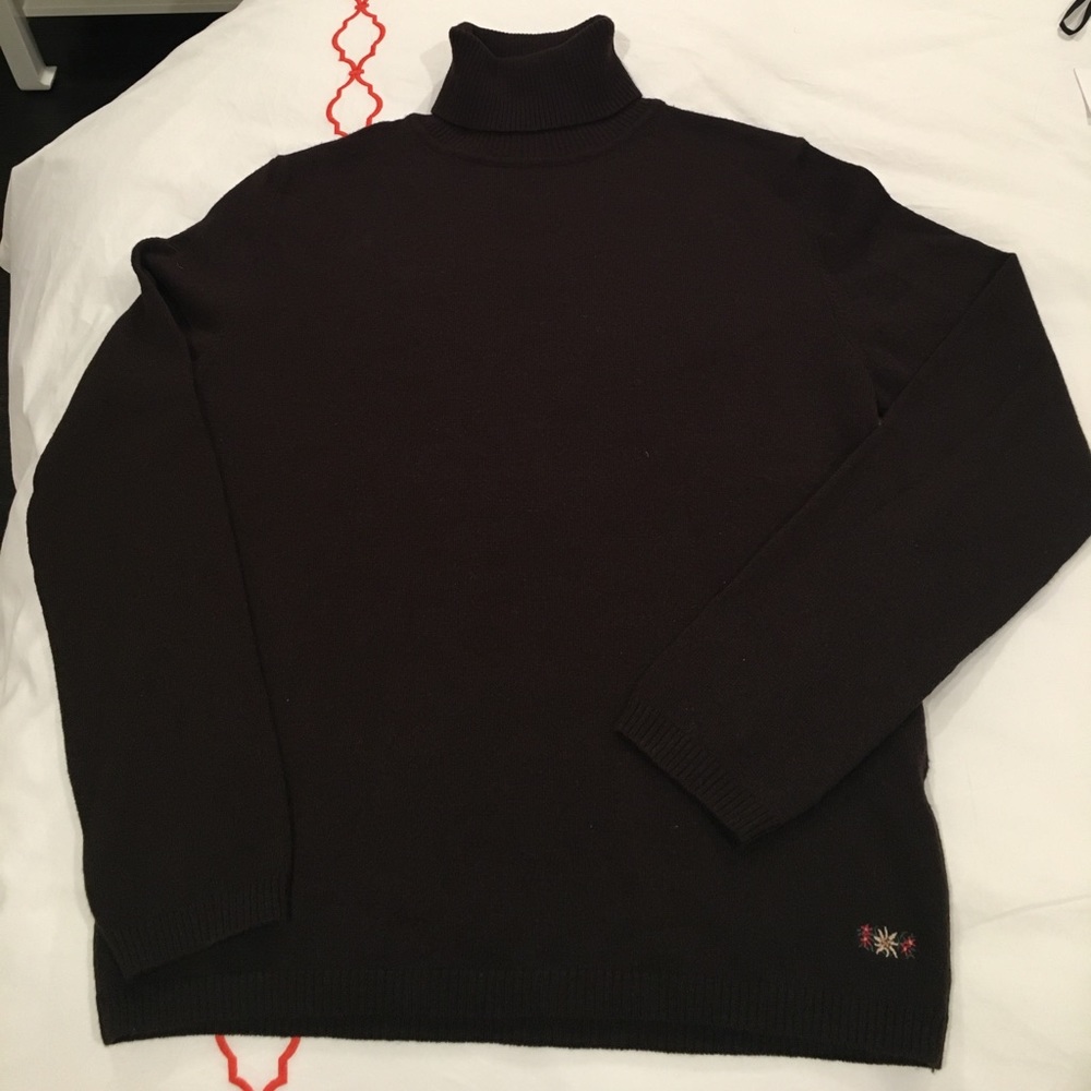 Post card wool turtleneck sweater