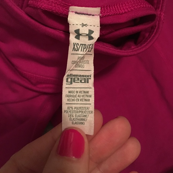 SOLD-Under Armour Cropped Pants - Picture 3 of 3