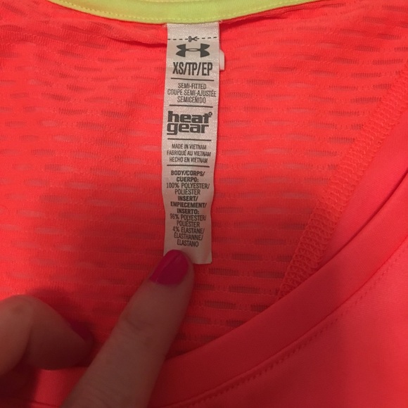 SOLD-Under Armour tee - Picture 3 of 4