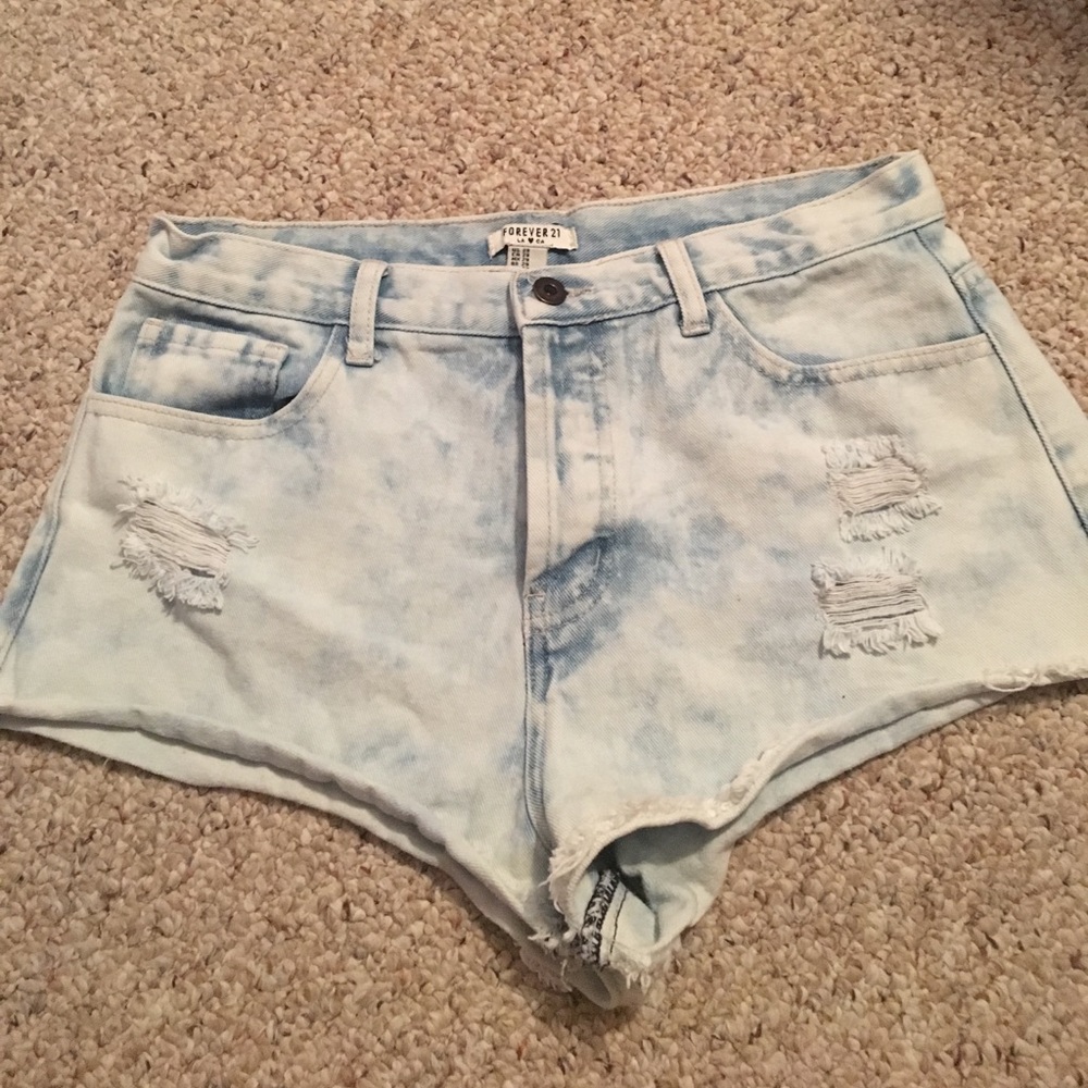 High-wasted shorts
