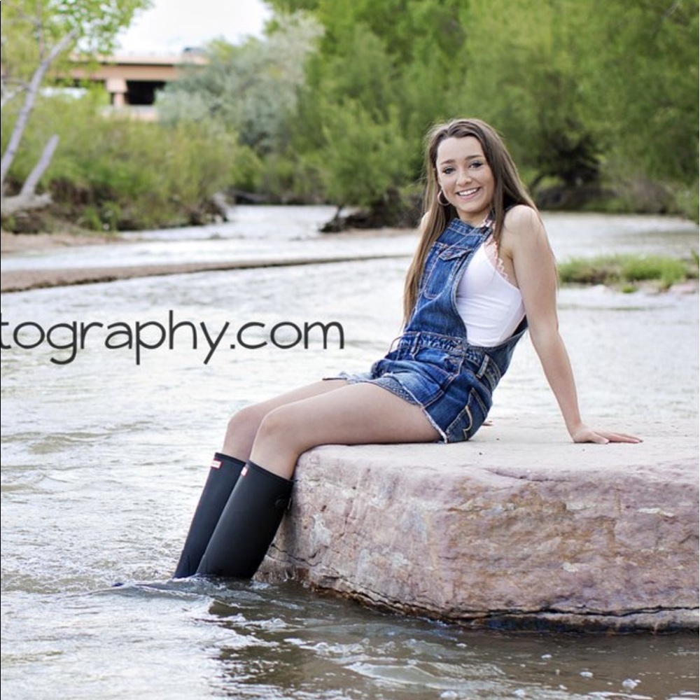 Meet your Posher, Elizabeth