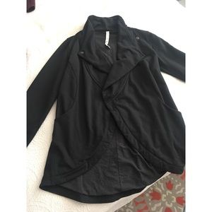 Lululemon Size 10 Wrap Jacket