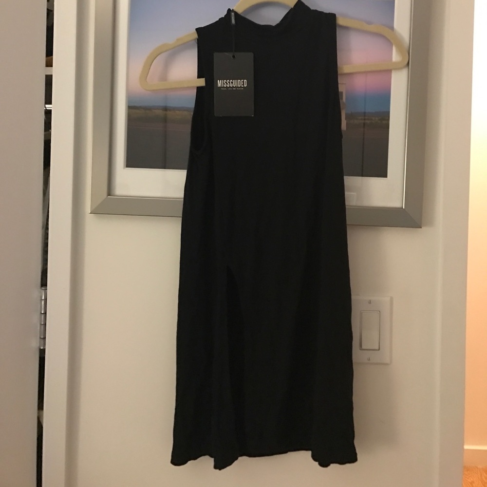 Turtle neck top with a slit