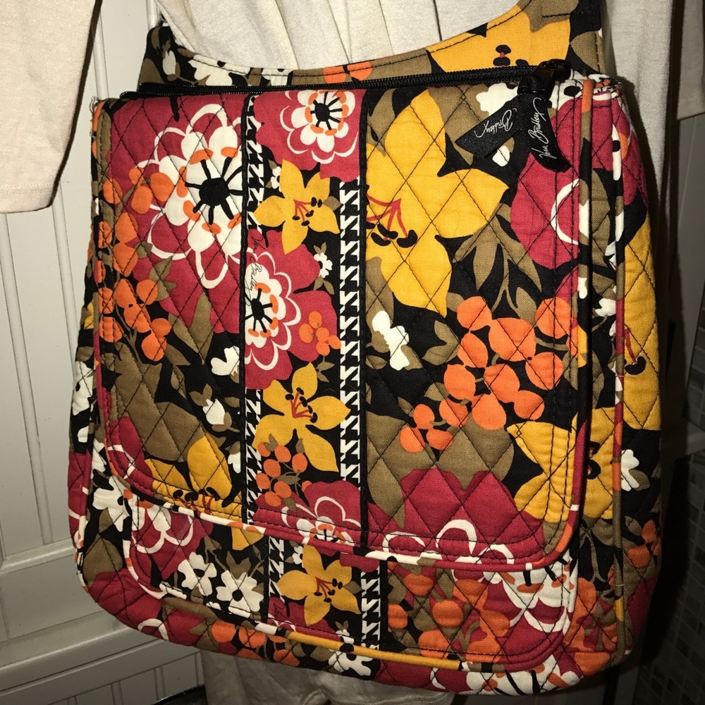 Vera Bradley Double Zip Mailbag