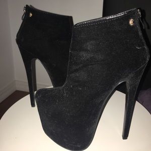 high heels boots