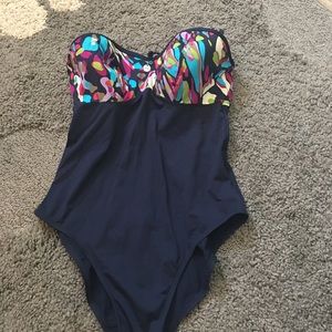 1 pc lrg bust bathing suit maternity/postpartum