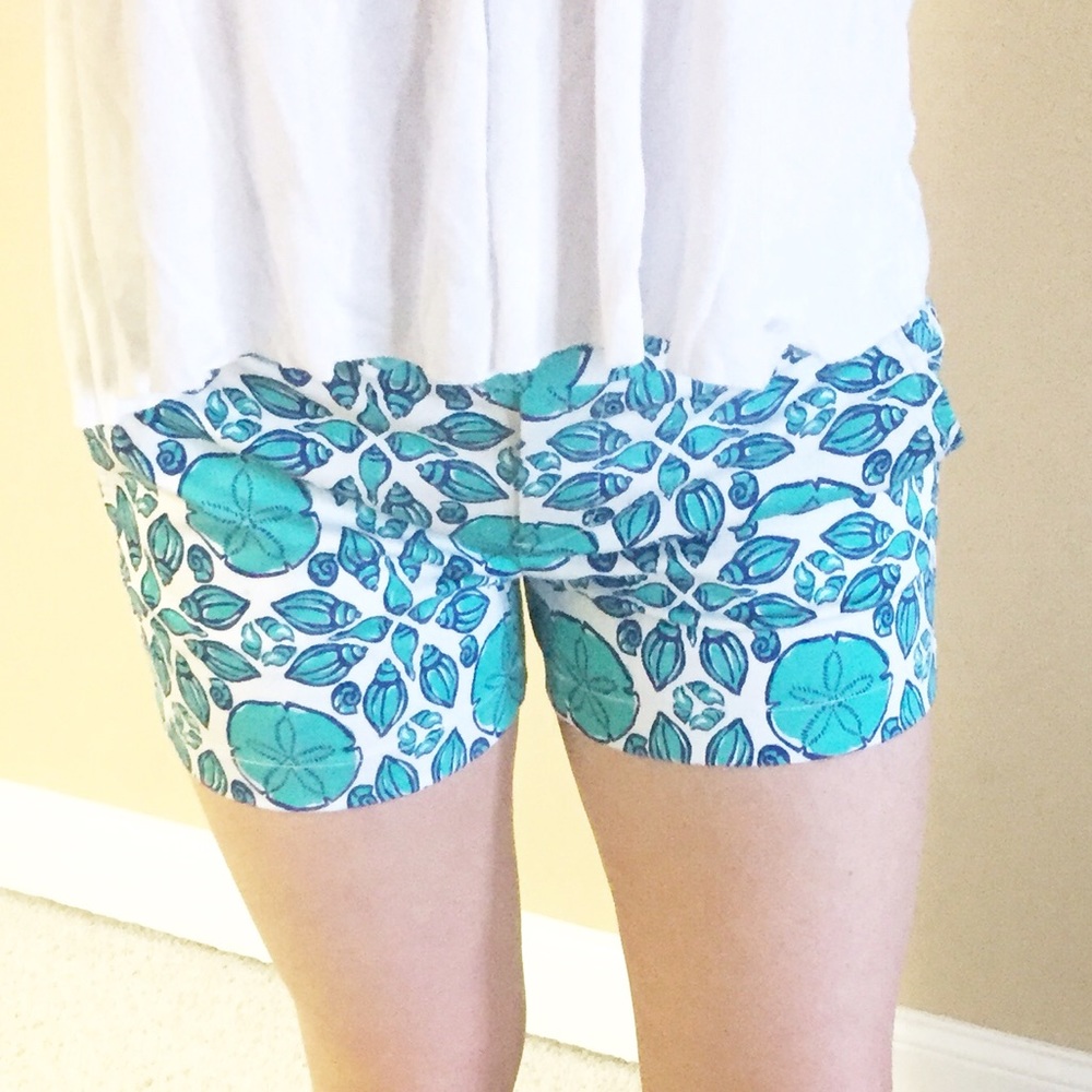 NWT VINEYARD VINES SHELL TILE PRINTED SHORT