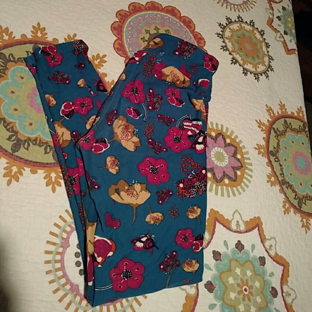 Leggings. OS lularoe flowers and artsy butterflies