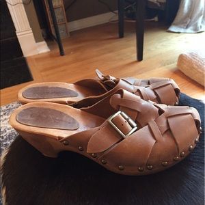 Mules!!!! Cute adorable leather mules