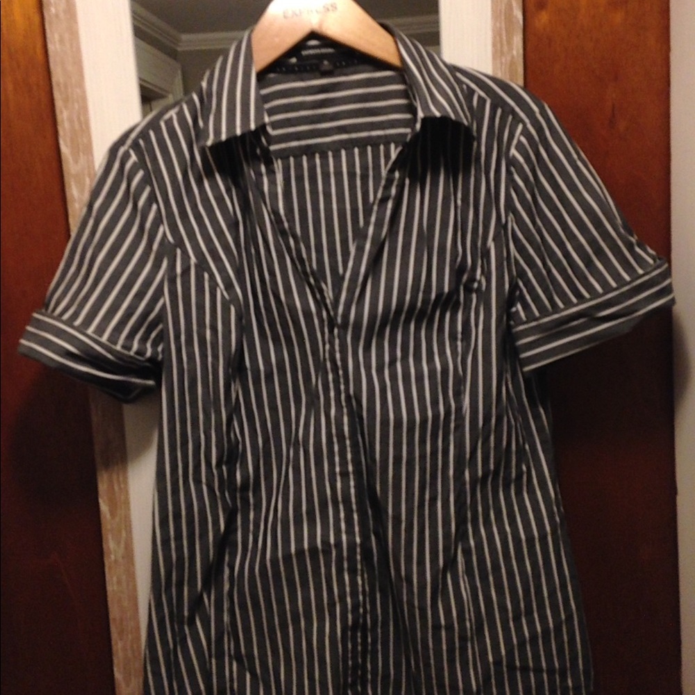 Express stripped button up top