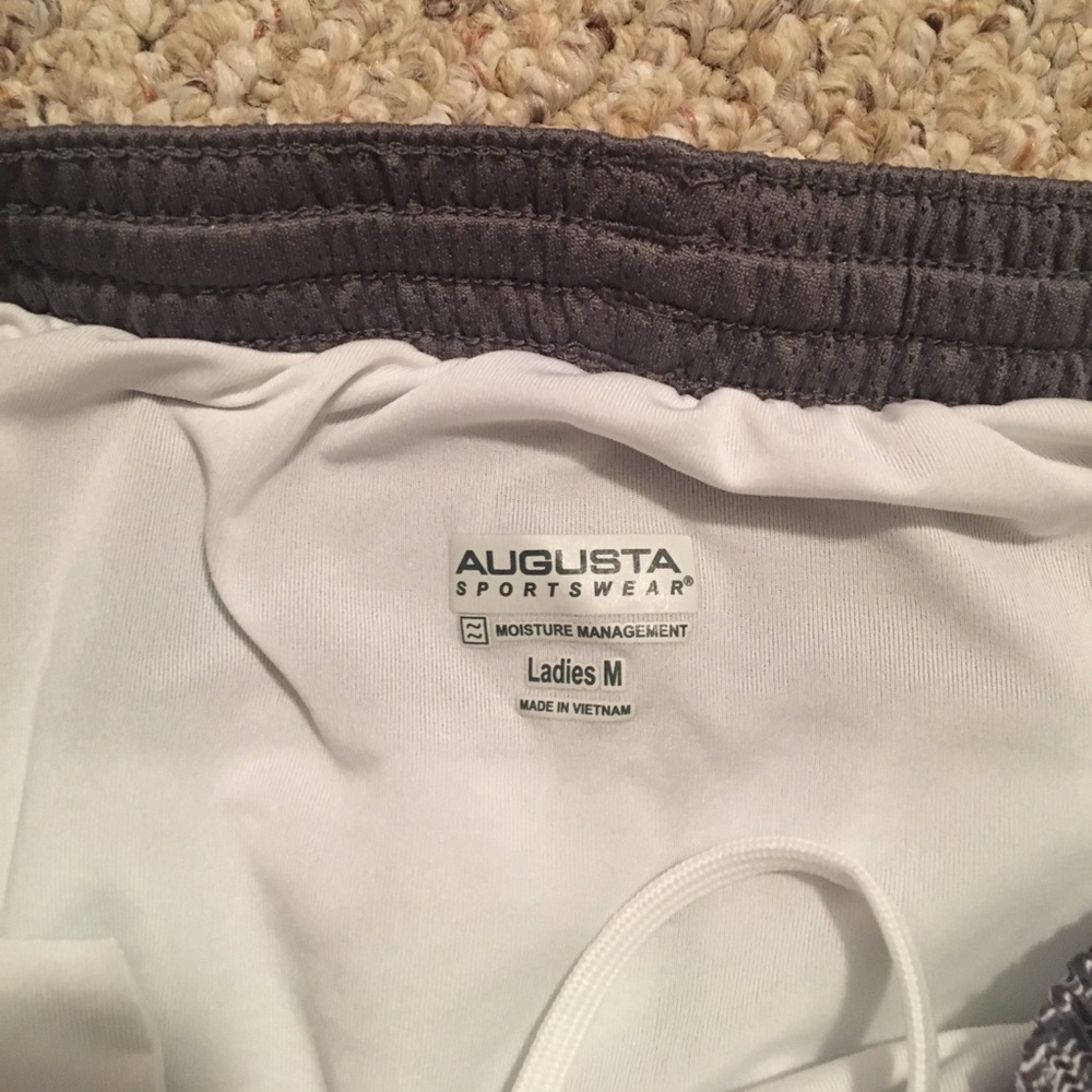 Running shorts - Picture 3 of 3