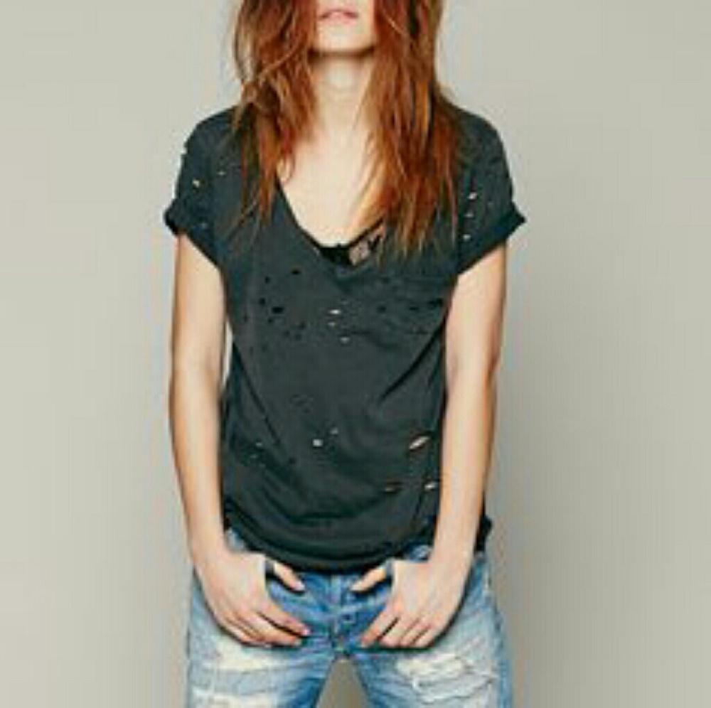 NFS TRADED-NWOT FREE PEOPLE DISTRESSED POCKET TEE - Picture 2 of 8