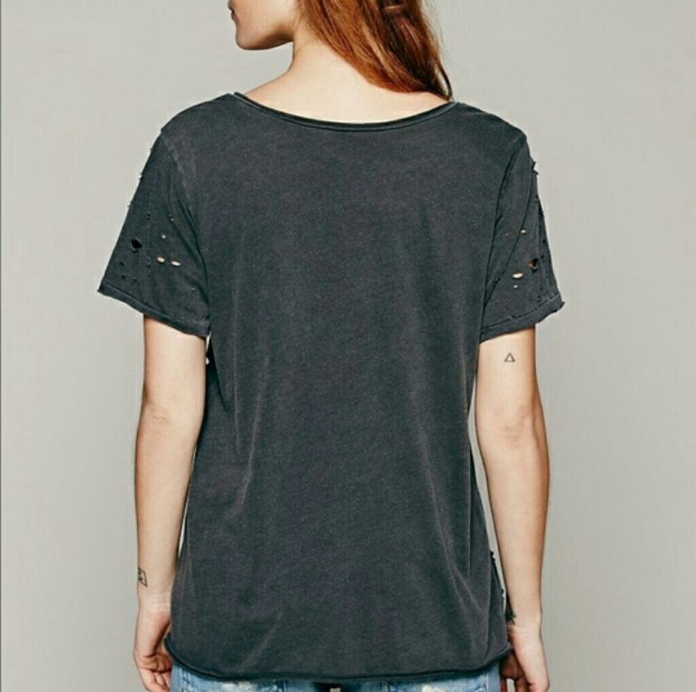 NFS TRADED-NWOT FREE PEOPLE DISTRESSED POCKET TEE - Picture 6 of 8