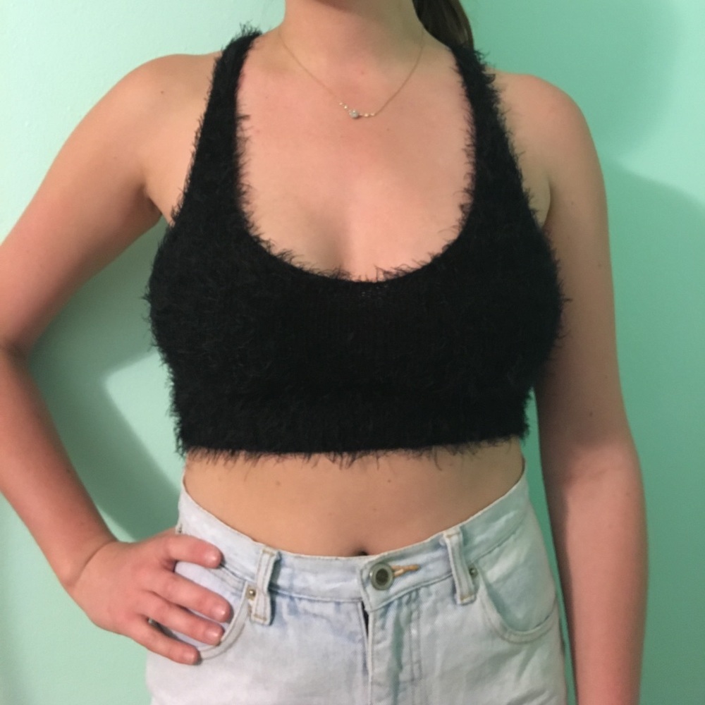 Fuzzy black crop