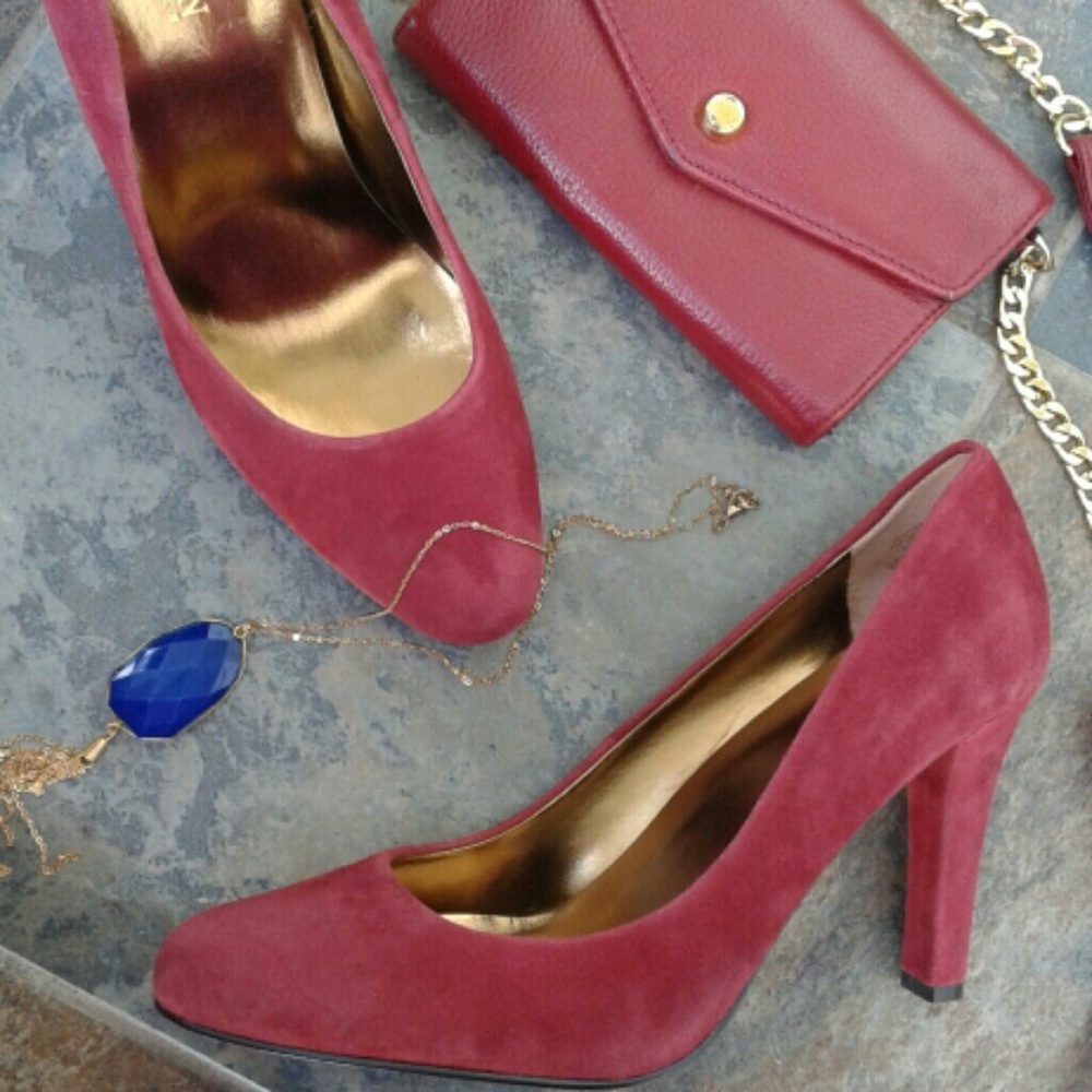 Lauren Ralph Lauren Burgundy Suede Pumps Size 10B