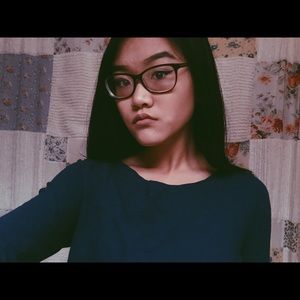 Meet your Posher, Chloe