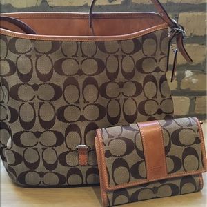 Coach purse and wallet