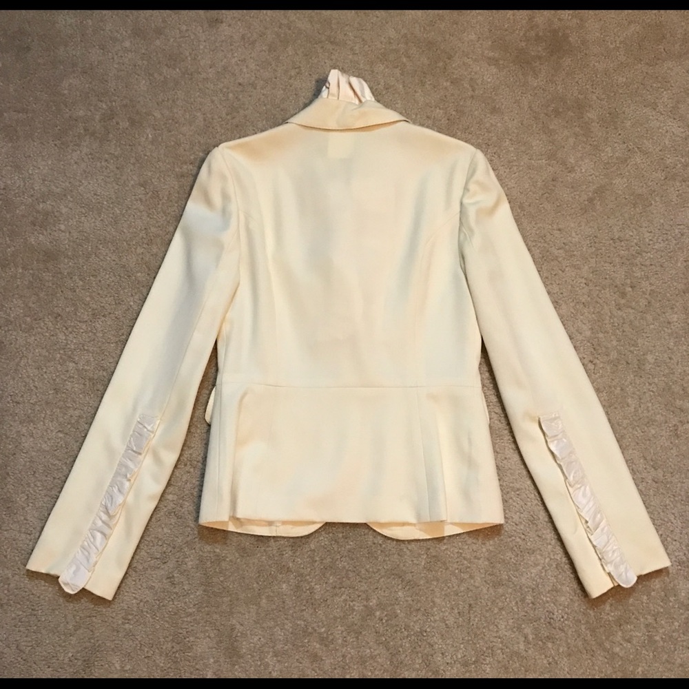New woman's Omorika jacket. - Picture 3 of 5