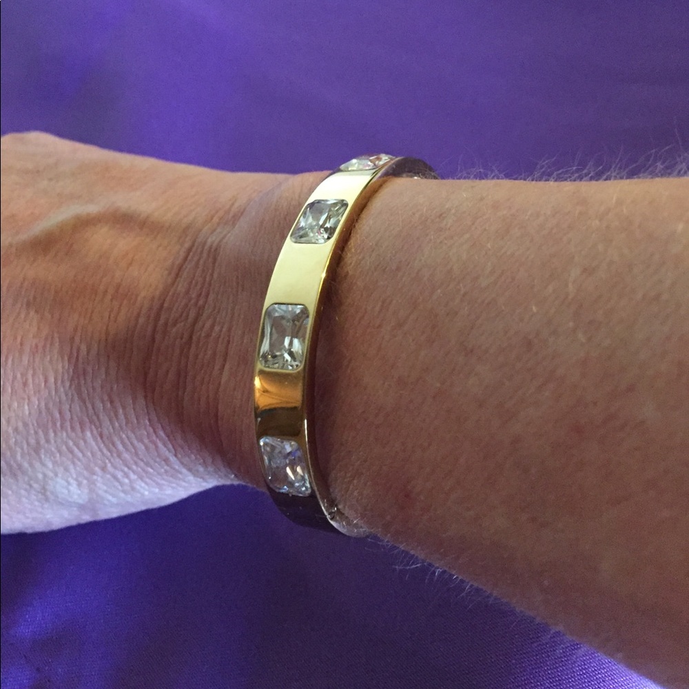 Michael kors gold bracelet, 5 dazzling diamond