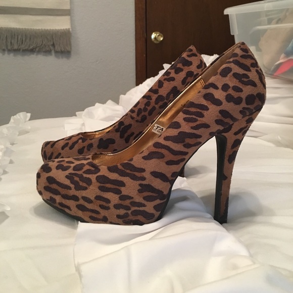 Leopard Print Heels - Picture 2 of 5