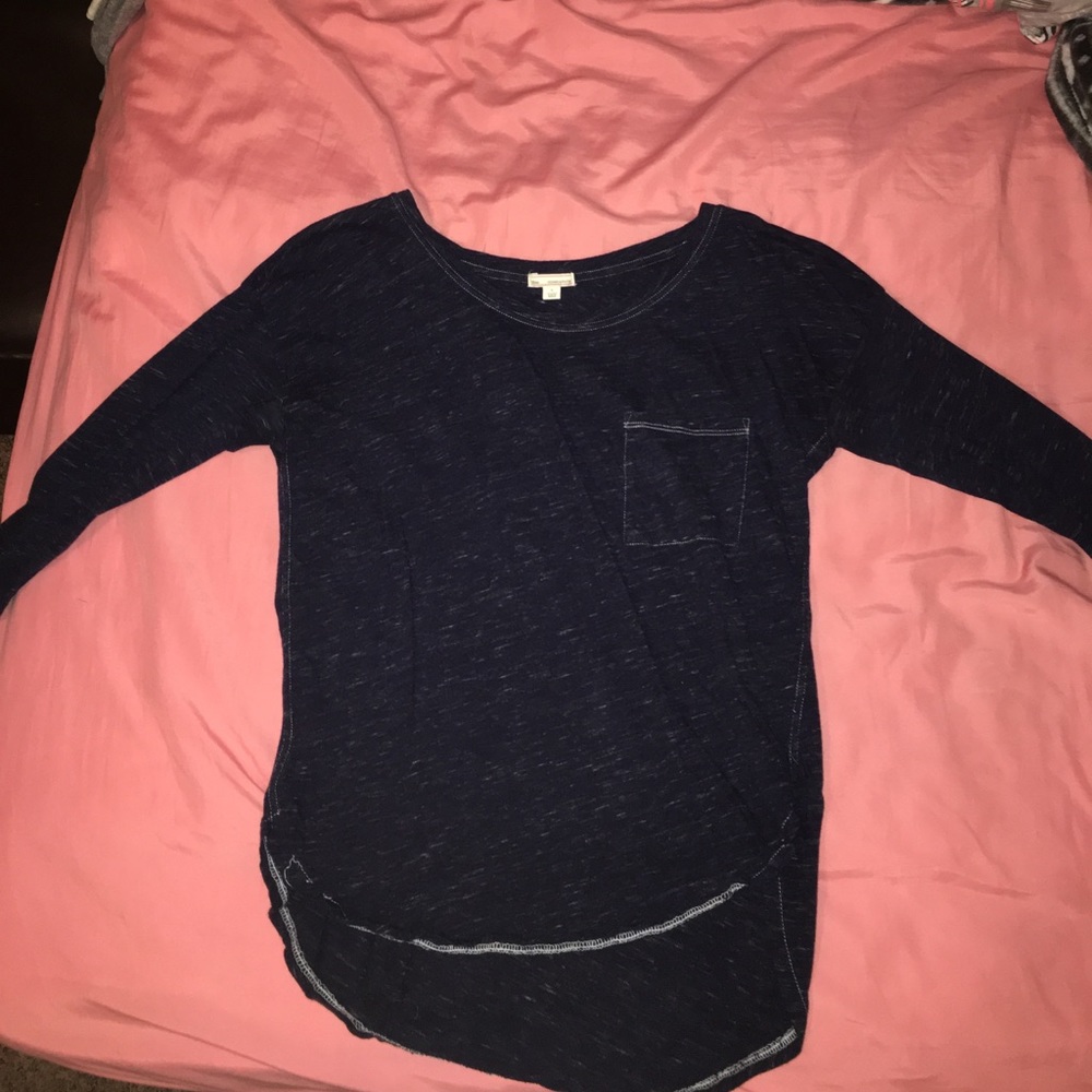 Navy blue quarter sleeve shirt!
