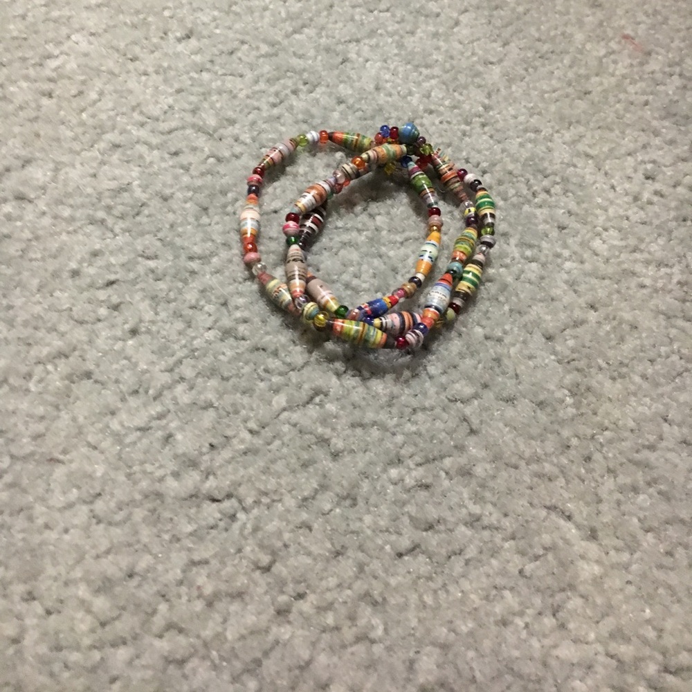 Paper bead bracelet