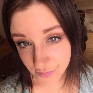 Meet your Posher, Tia