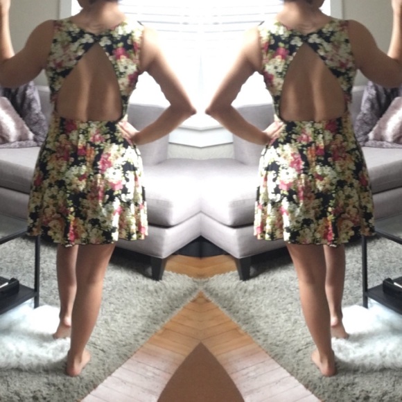 Flowered Summer Dress - Small - Picture 3 of 3