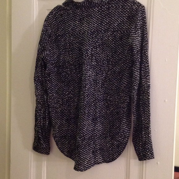 Black and white geometric tie front shirt - Picture 5 of 5