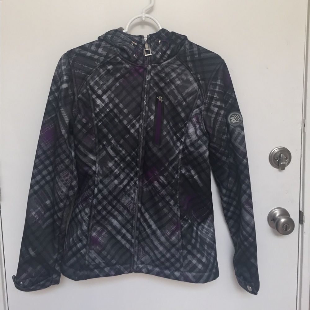 NWOT Ski/Boarding jacket Full Zip Pockets Plaid