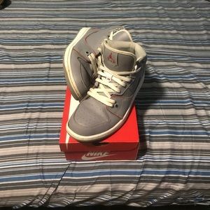 Jordan 1 flight 2 size 10, worn in okay condition