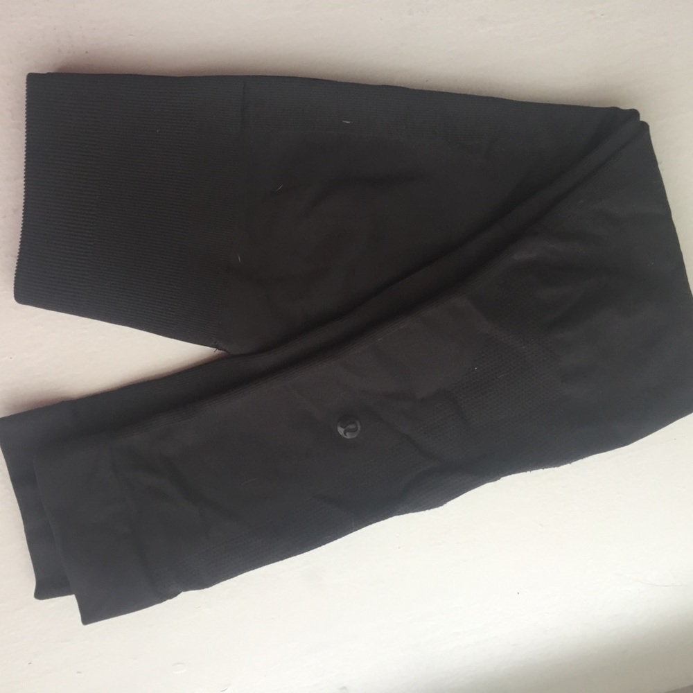 Lululemon Zone In 21" Crop - Charcoal Sz 4