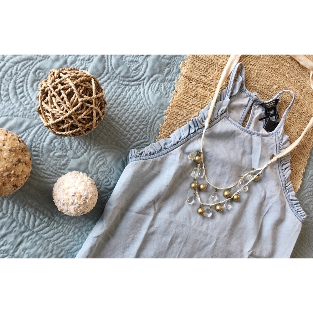•HP! Blue sleeveless Ruffle Detail Blouse• - Picture 2 of 8
