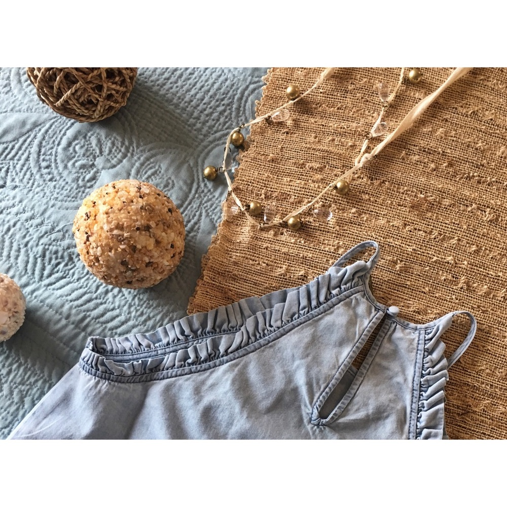 •HP! Blue sleeveless Ruffle Detail Blouse• - Picture 7 of 8