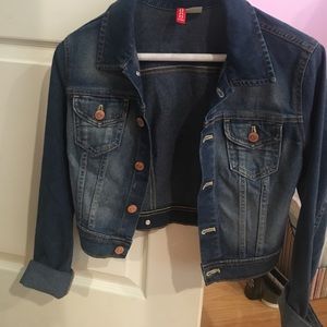 Cropped lightweight jean jacket