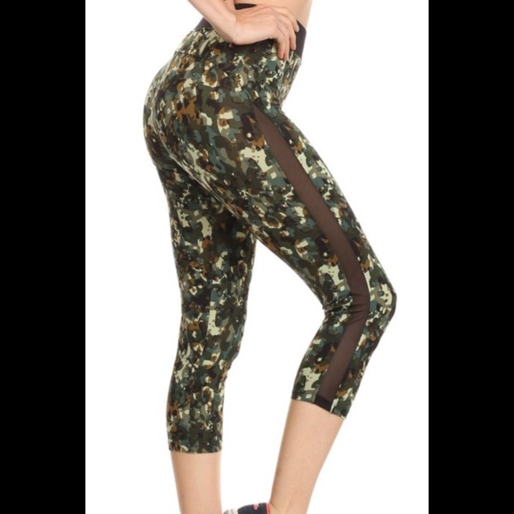 Camo mesh accent athletic / workout leggings