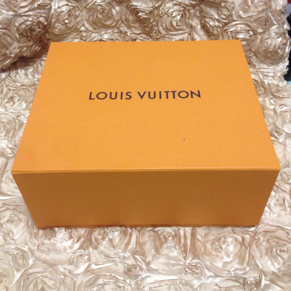 Large Magnetic Louis Vuitton box