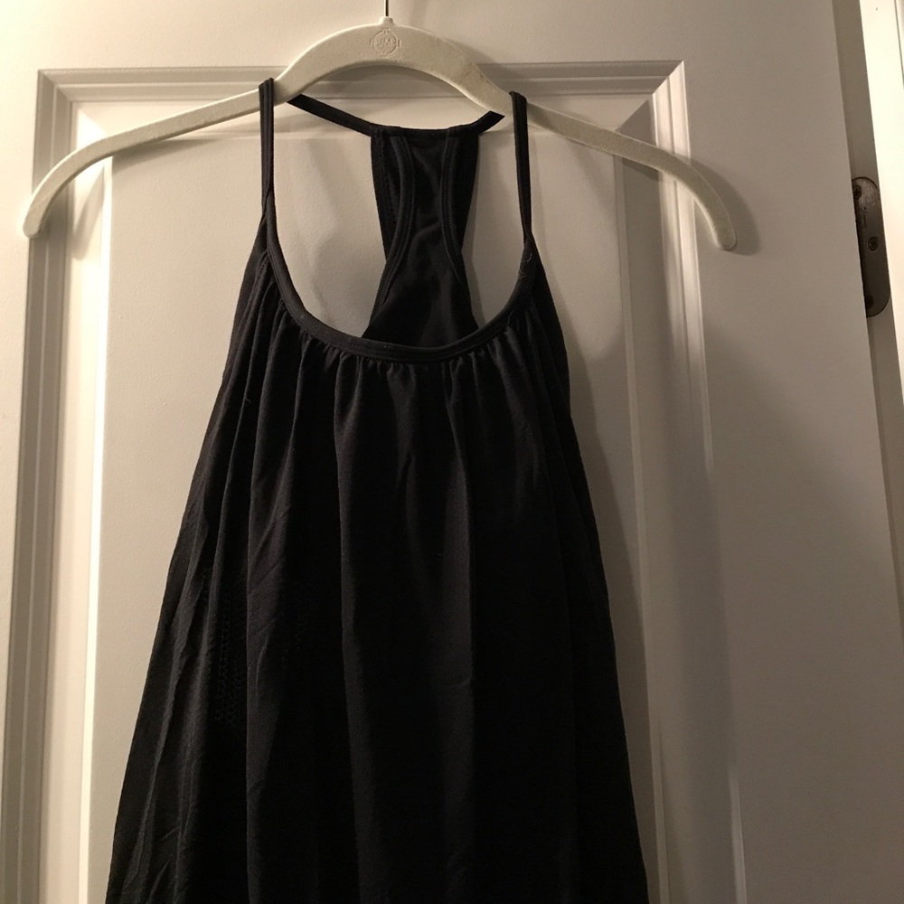 Lululemon-no limits tank