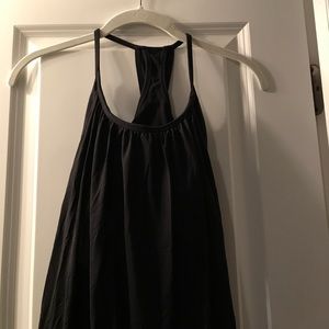 Lululemon-no limits tank