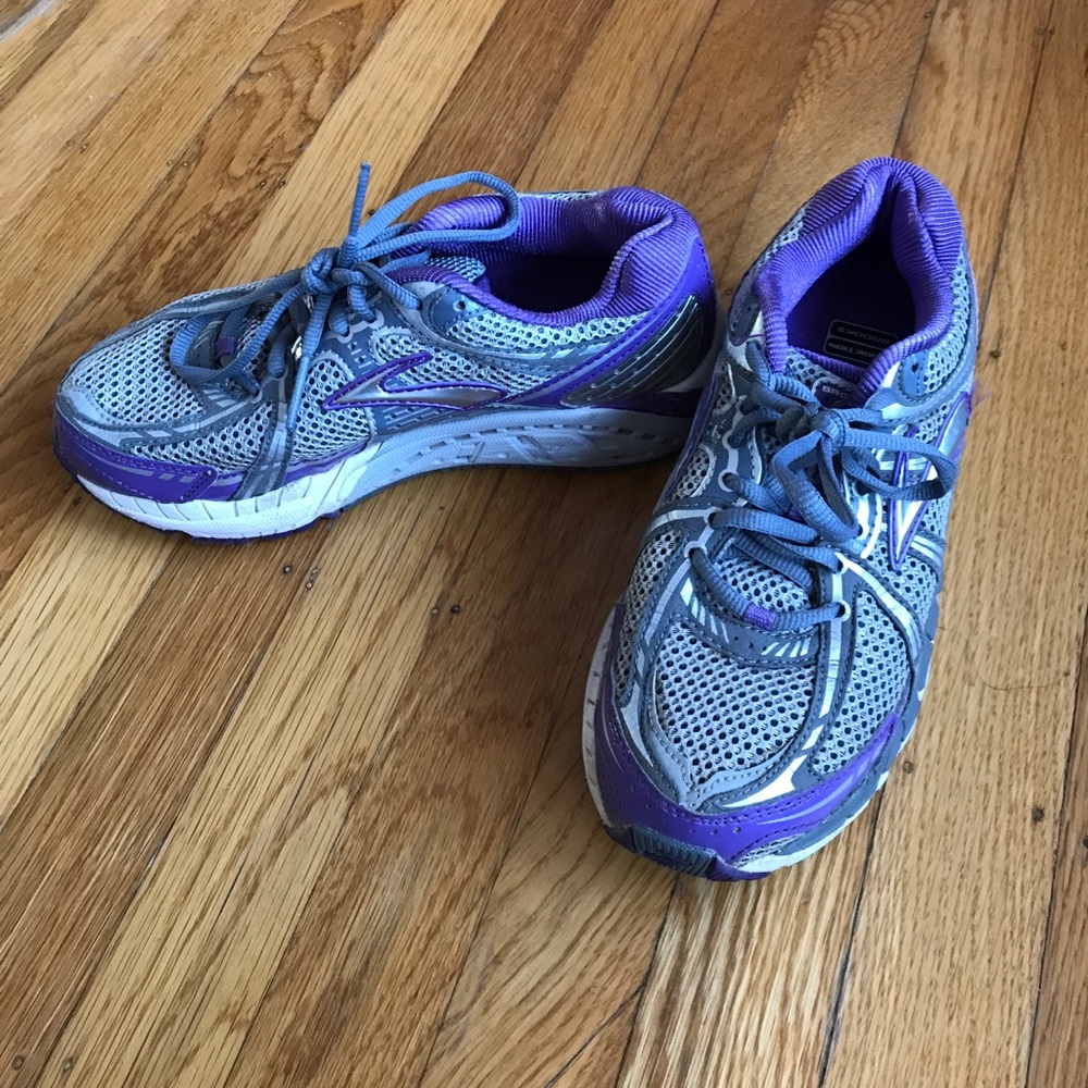 Brooks Addiction Running Shoes Gray Purple Sz. 5.5