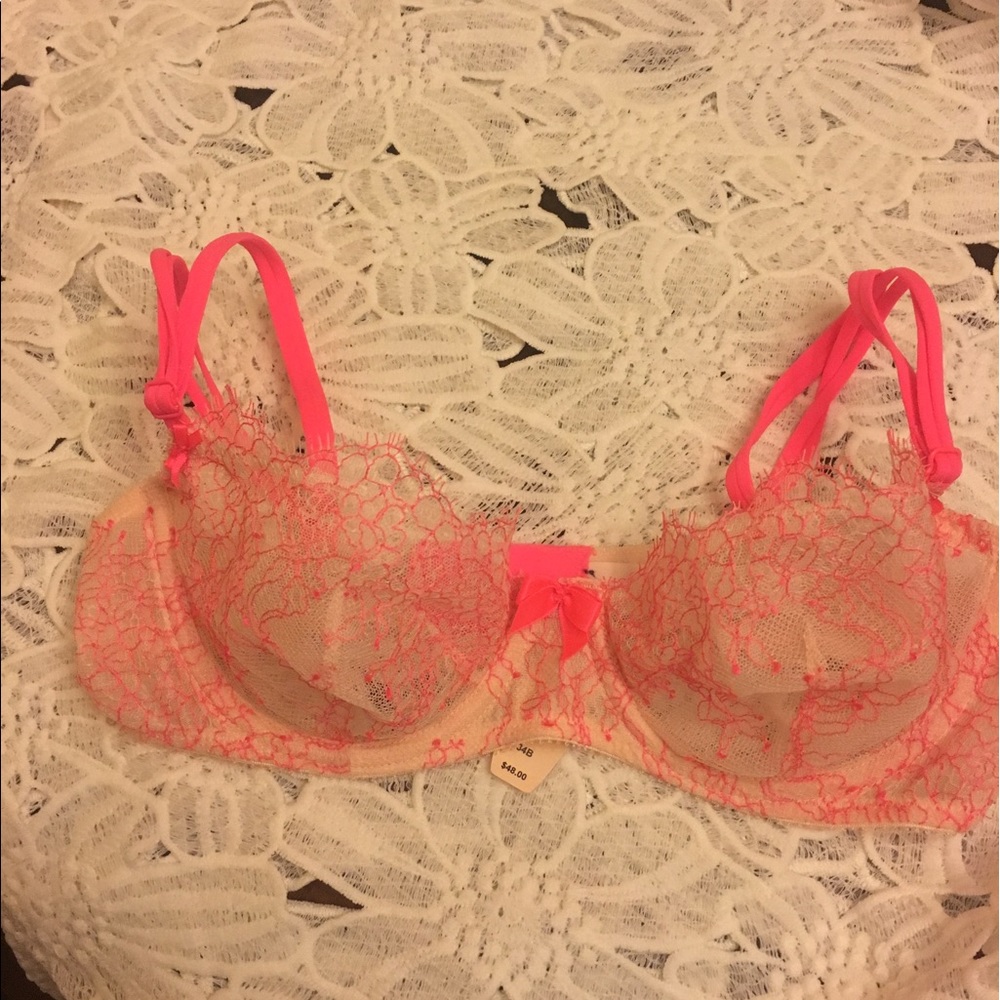 Victoria's Secret Very Sexy bra