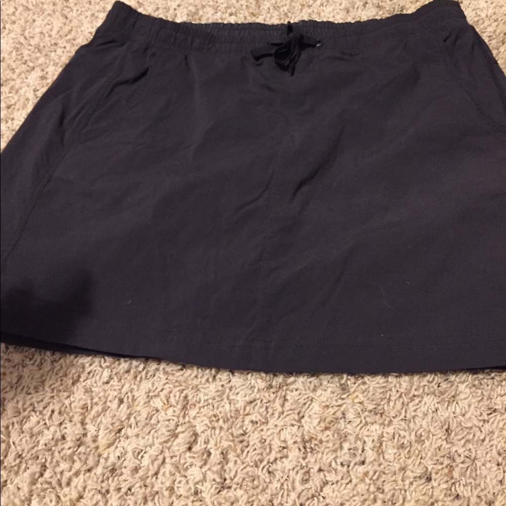 Black light weight Skort Travex