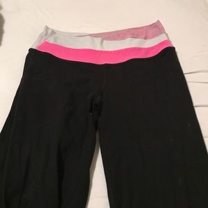 Lululemon-groove pant