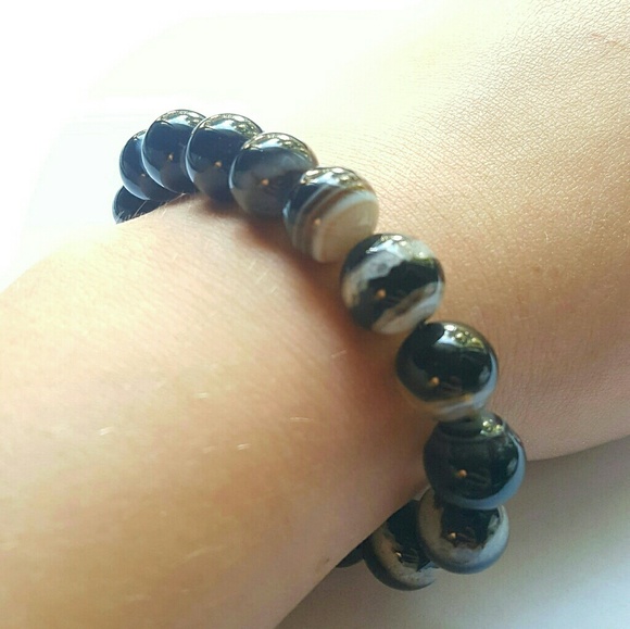 NEW!! Agate Stretch Bracelet - Picture 3 of 3