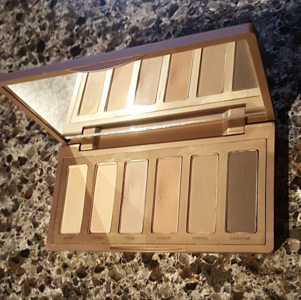 Urban Decay Naked 2 Basics pallet