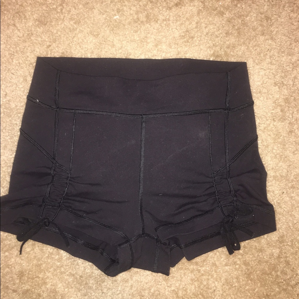 Lululemon Boogie Shorts with Bow